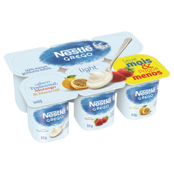 iogurte com polpa de frutas grego nestle light tradicional, morango e maracuja 540g